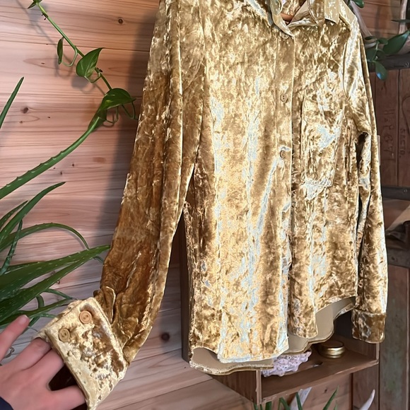 Anthropologie Amadi Gold button up ✨ - Picture 3 of 5
